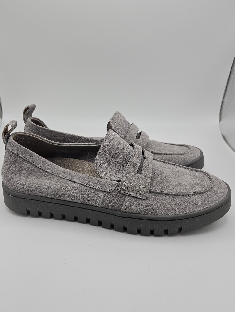 Vionic Uptown loafers gray suede size 10